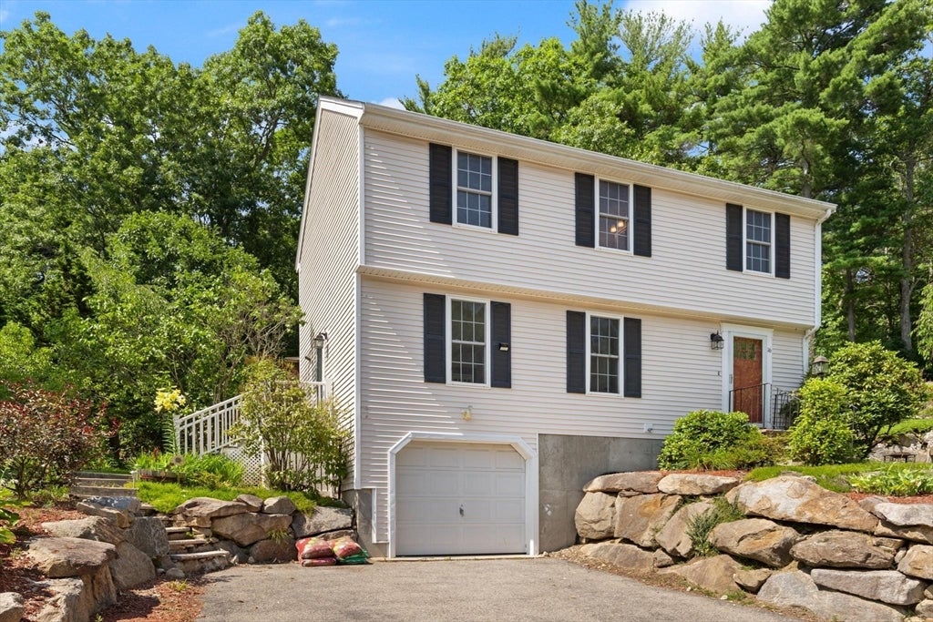 16 Stoneview Dr