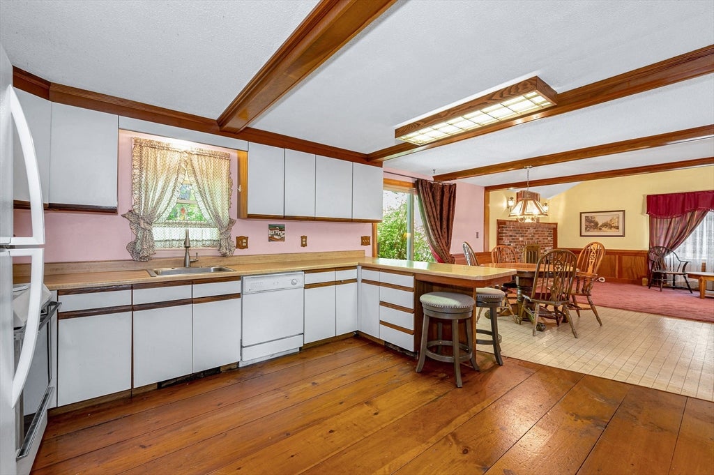 48 Cannington St, Lowell, MA, 48 Cannington St, Lowell, MA Photo #6