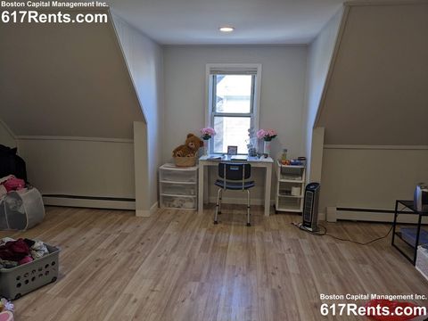 22 Royal 2 Boston MA 02134