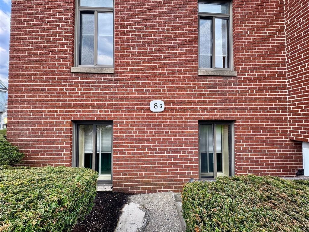 Photo of 8 Ashland Street #8G, Worcester, MA 01609 (MLS # 73503670)