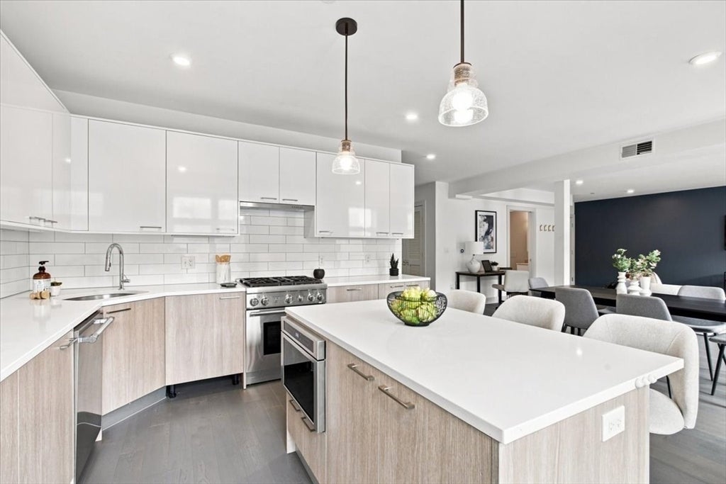 410 W Broadway #301, Boston, MA, 410 W Broadway #301, Boston, MA Photo #13