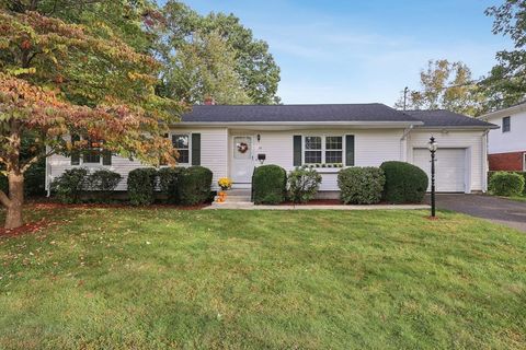 26 Leeds St Chicopee MA 01013