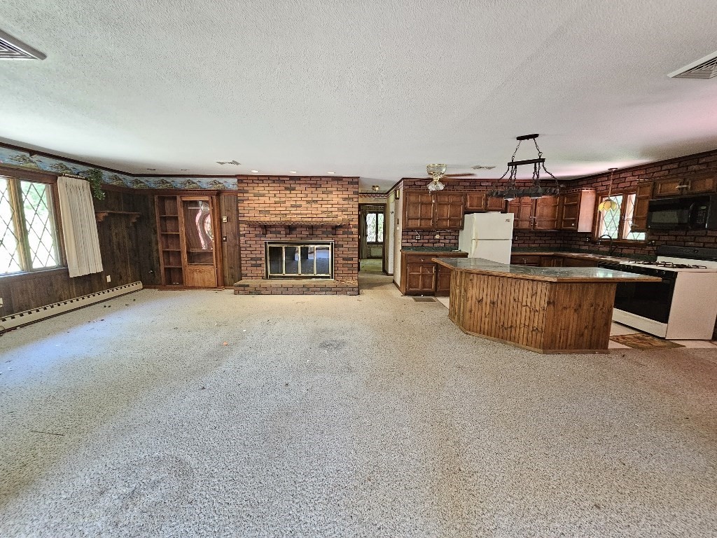 135 Peck Brothers Rd, Monson, MA Photo #10