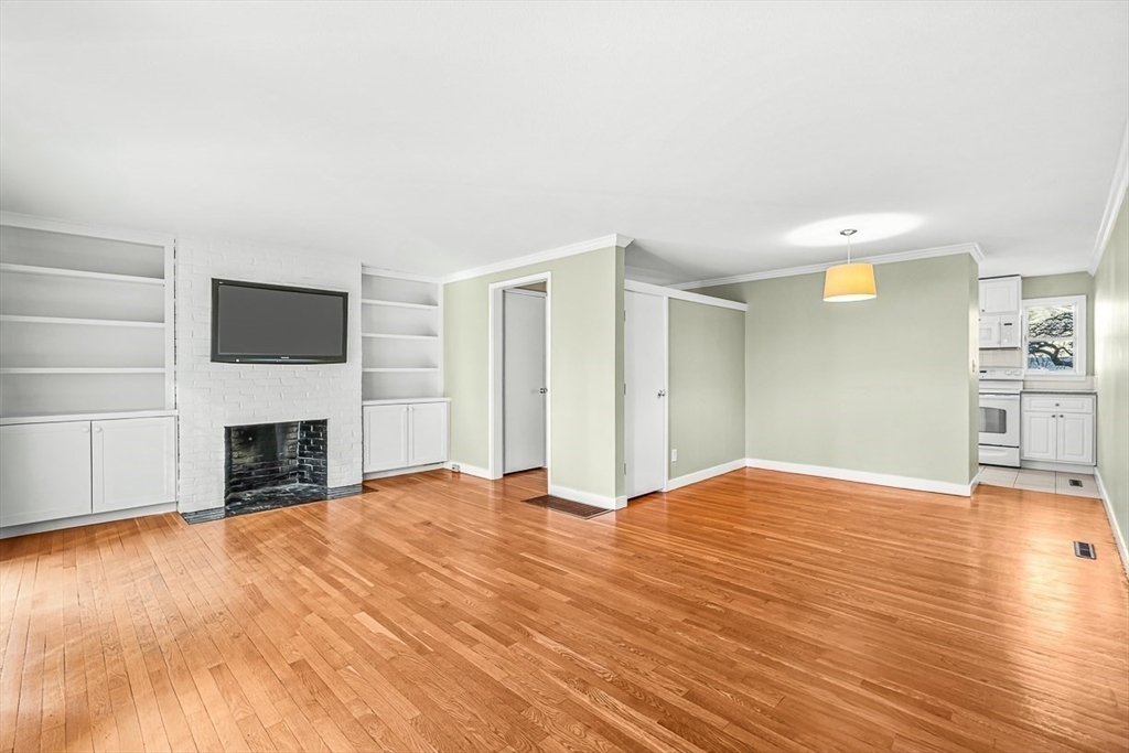 11 Oak St 59