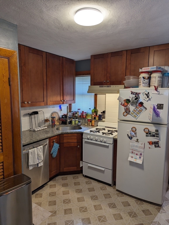 35 Neponset St