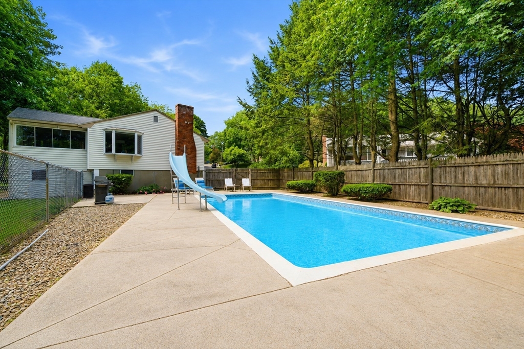 10 Richardson Cir