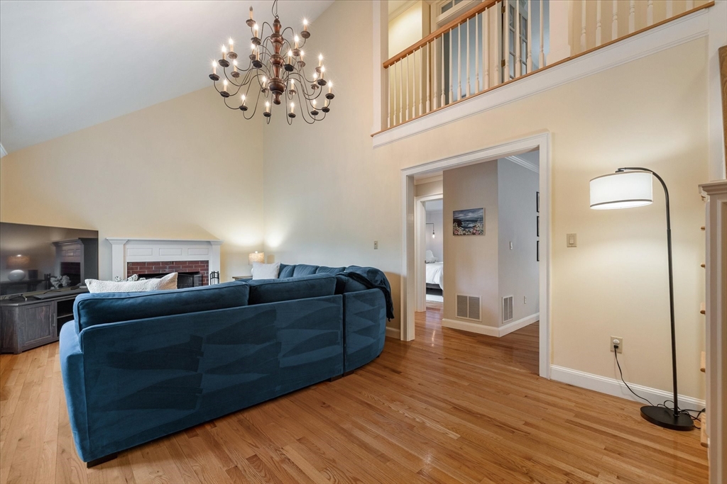 2 Sherwood Dr