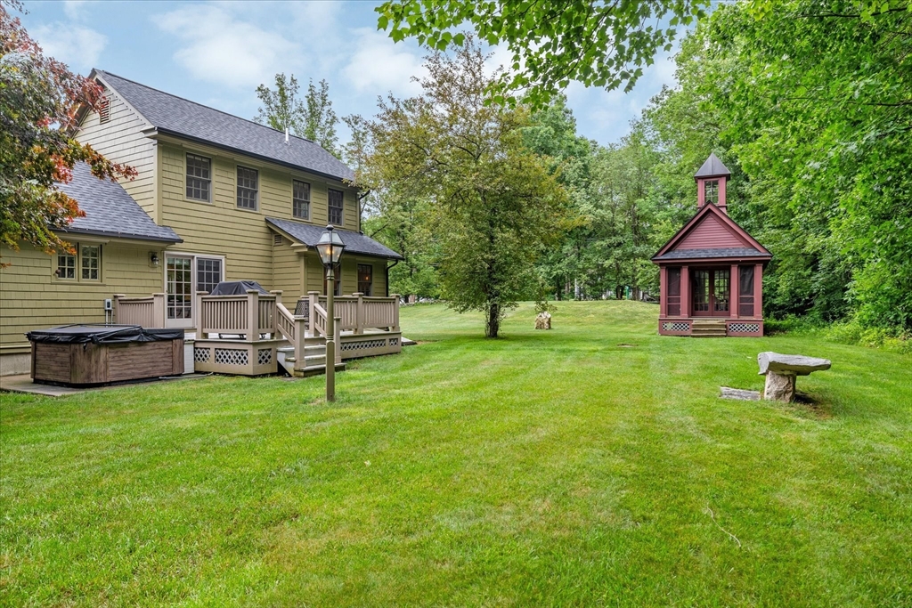 2 Sherwood Dr