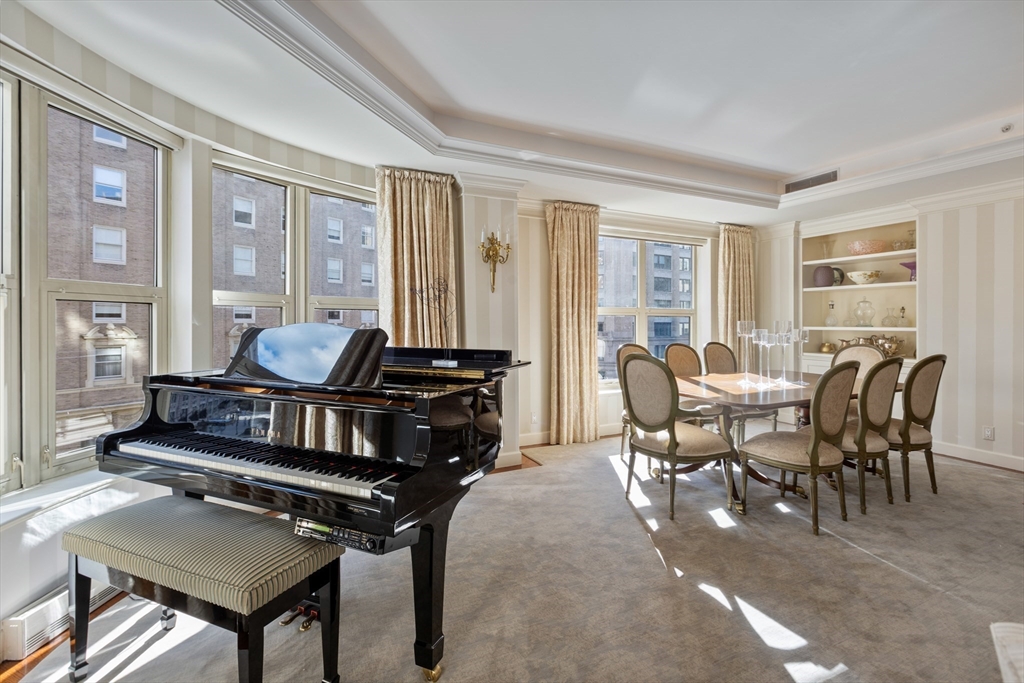 300 Boylston St 517