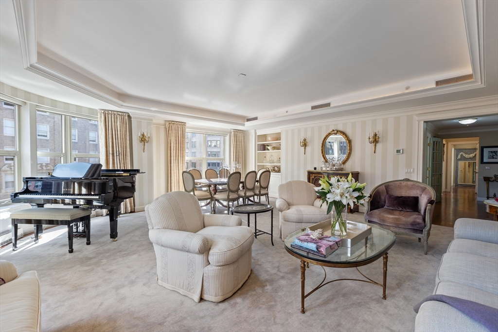 300 Boylston St 517