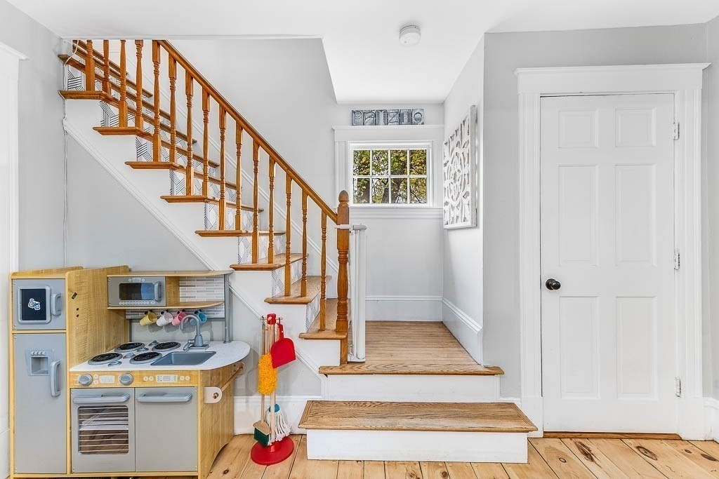 449 N Elm St