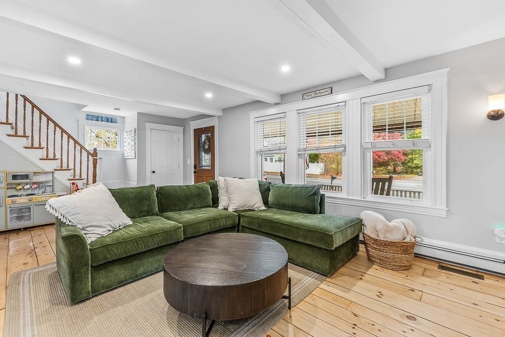 449 N Elm St