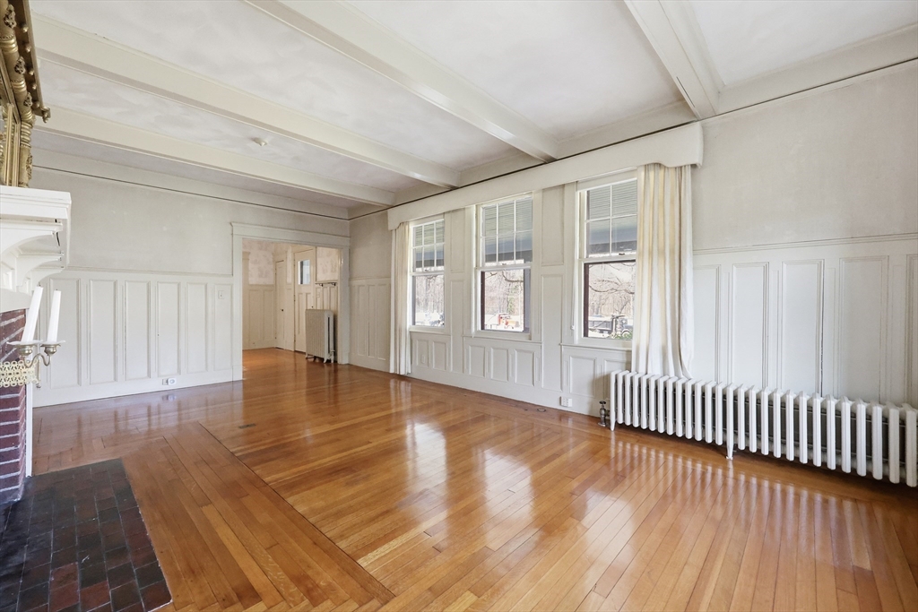 1435 Longmeadow Street