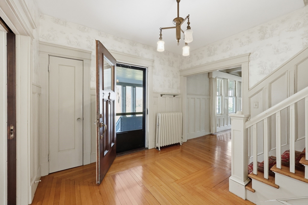 1435 Longmeadow Street