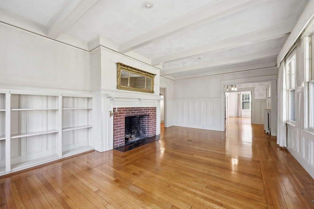 1435 Longmeadow Street