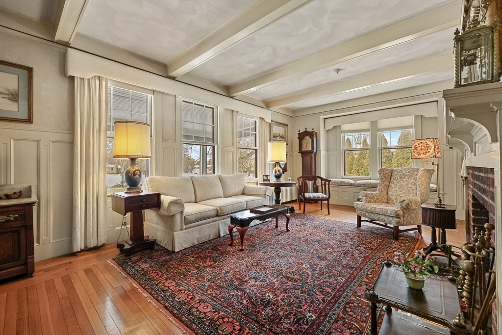 1435 Longmeadow Street