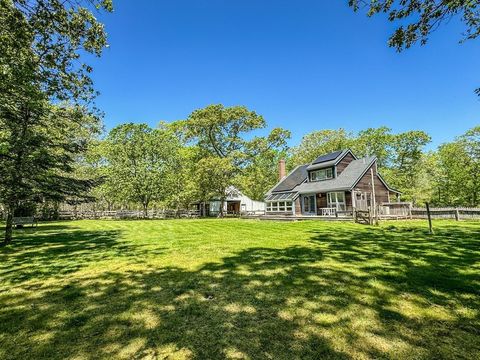 Single Family Residence in West Tisbury MA 7 Parsonage Woods Road.jpg