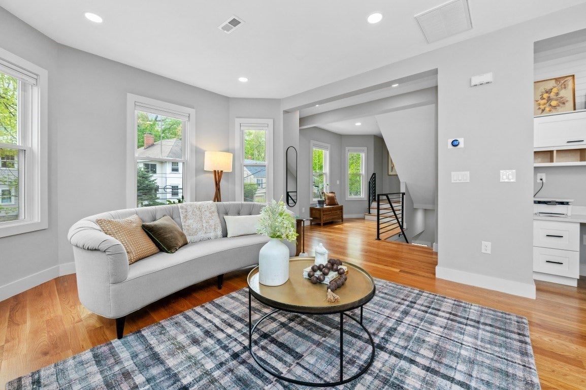 61 Paul Revere Rd 2