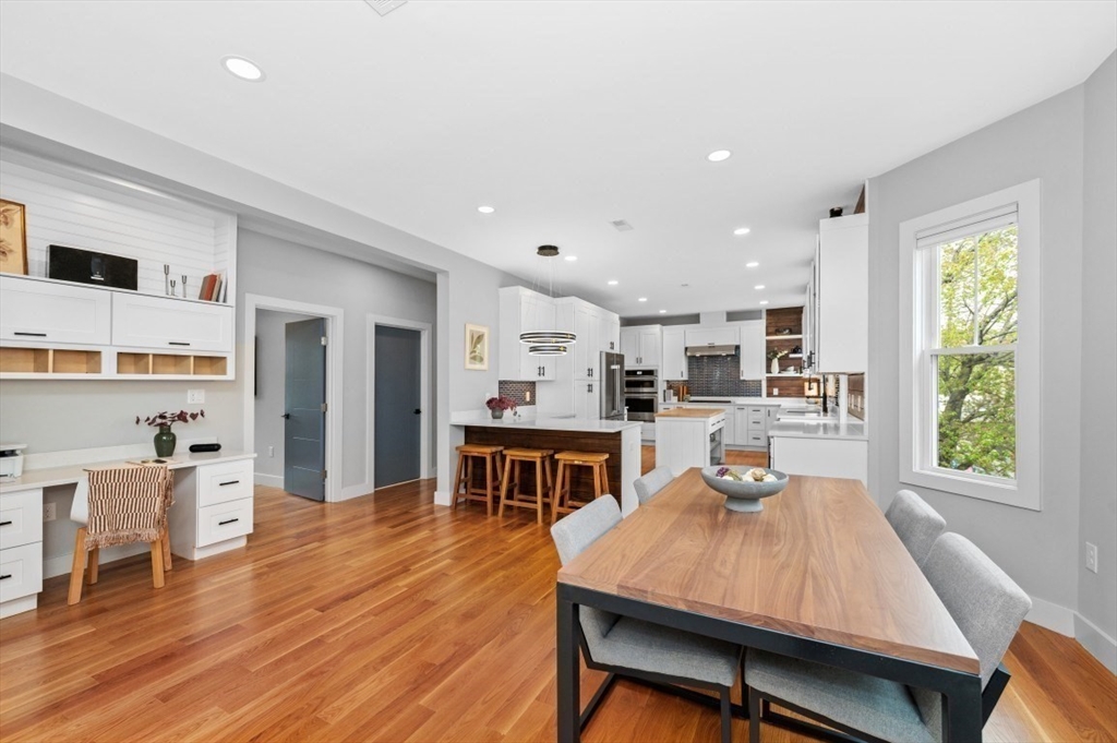 61 Paul Revere Rd 2