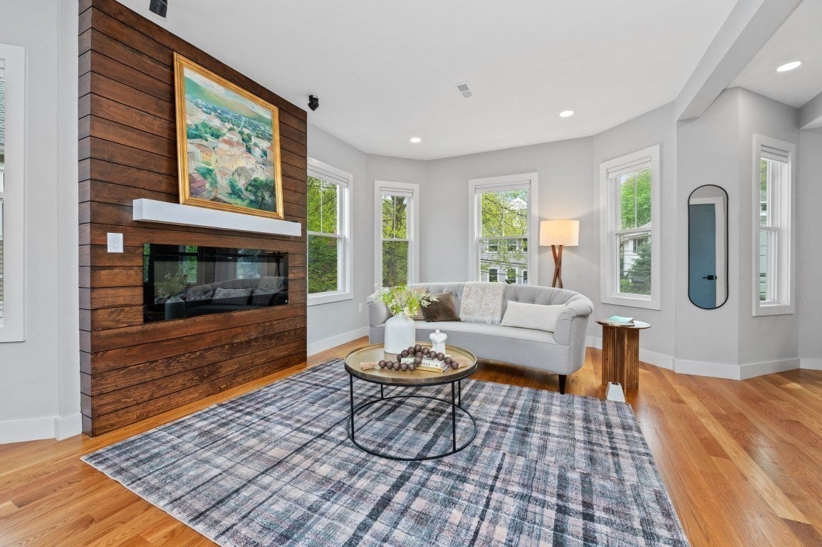 61 Paul Revere Rd 2, Arlington MA 02476