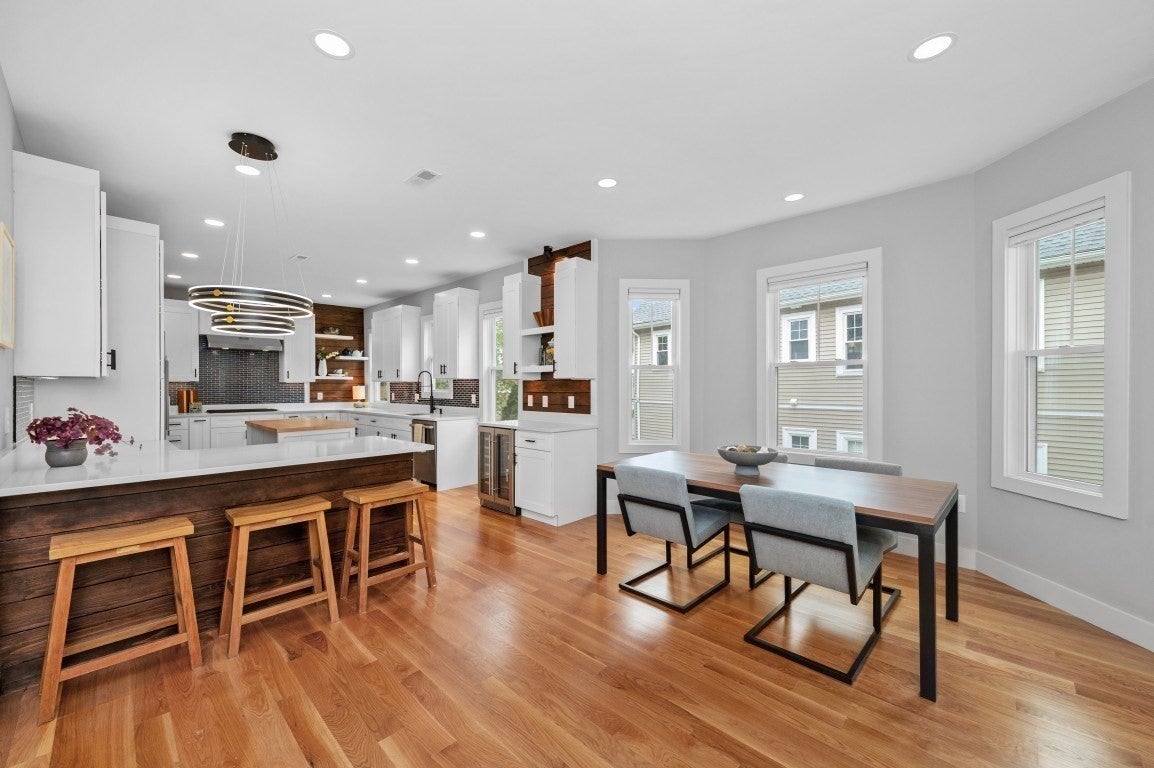 61 Paul Revere Rd 2