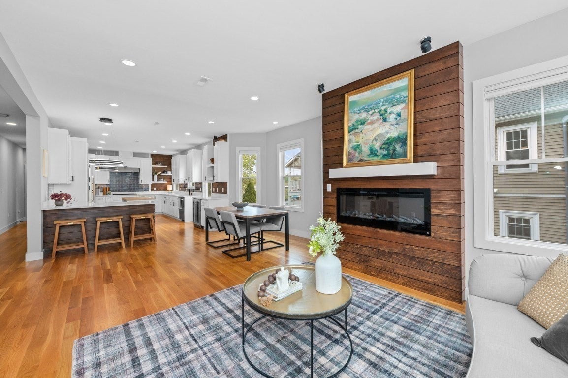 61 Paul Revere Rd