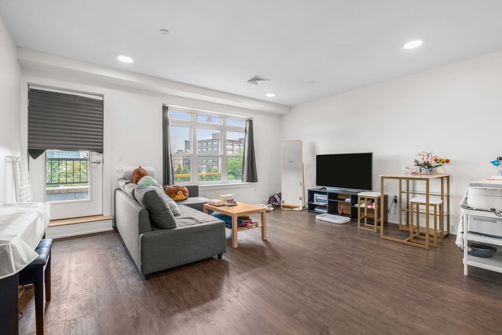 20 Penniman Rd 301