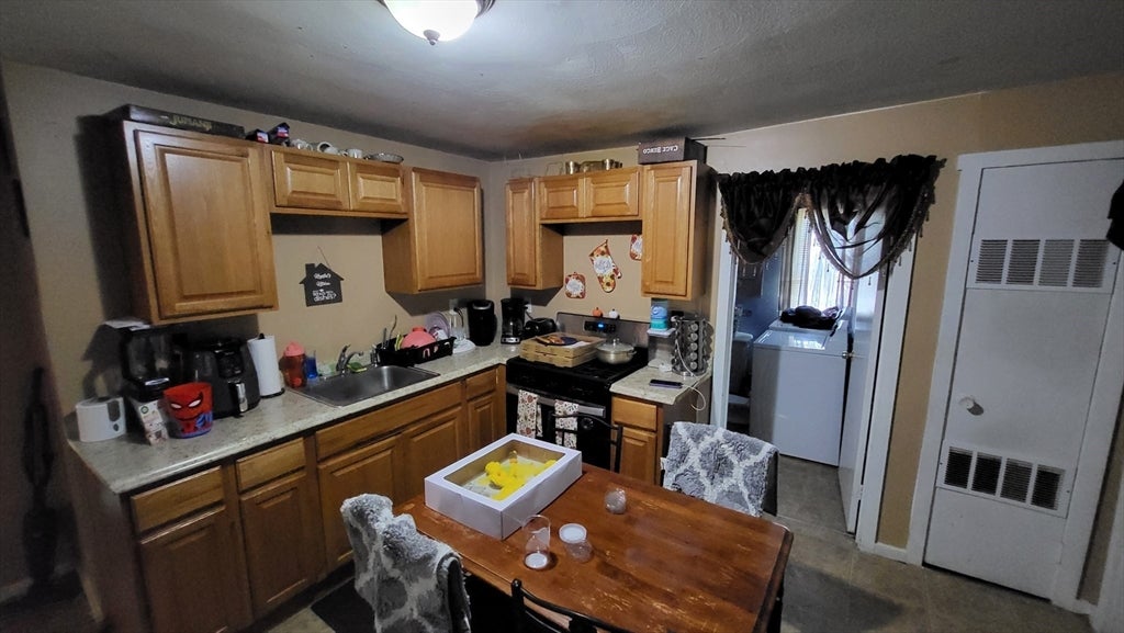 82-84 Willie Street, Lowell, MA Photo #13