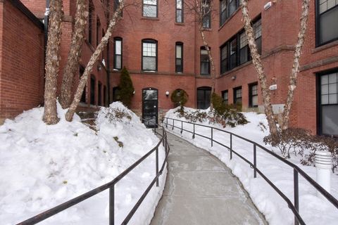 Photo of 28 Adams St #304, Worcester, MA 01604 (MLS # 73476928)