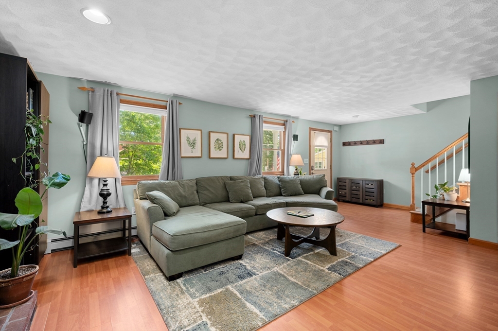 105 Grove Ave