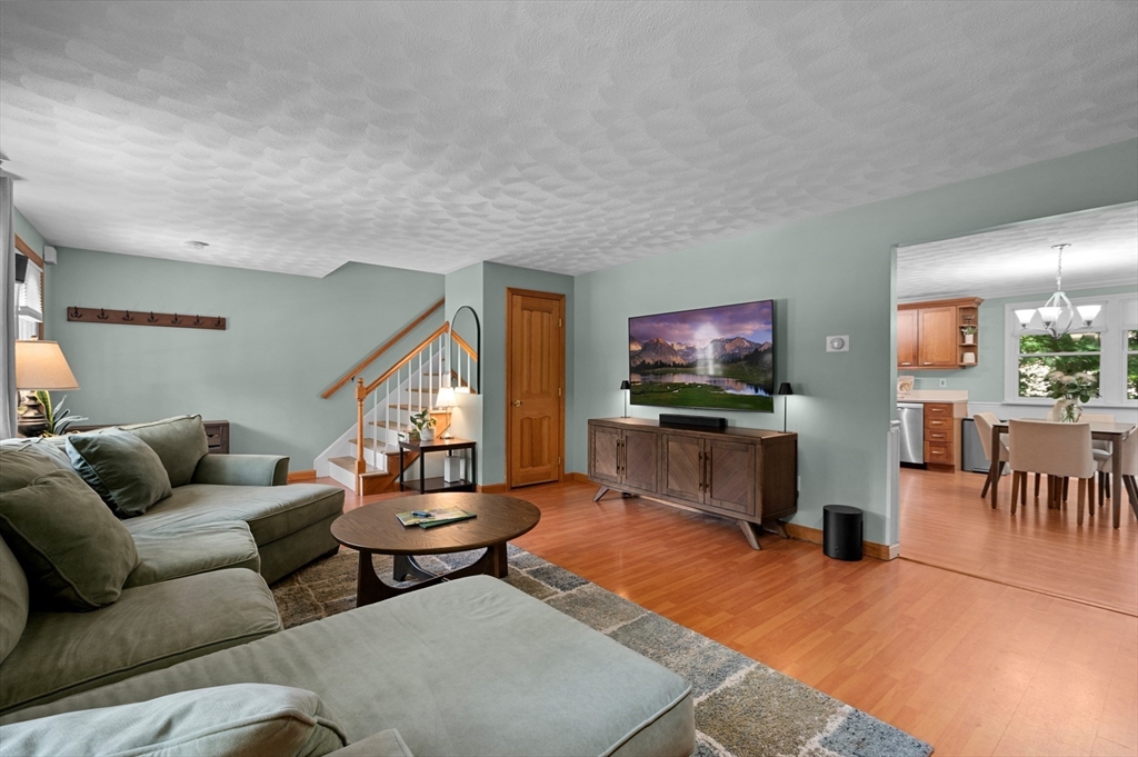 105 Grove Ave