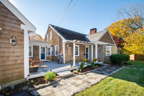 32 Bay View Ave Plymouth MA 02360