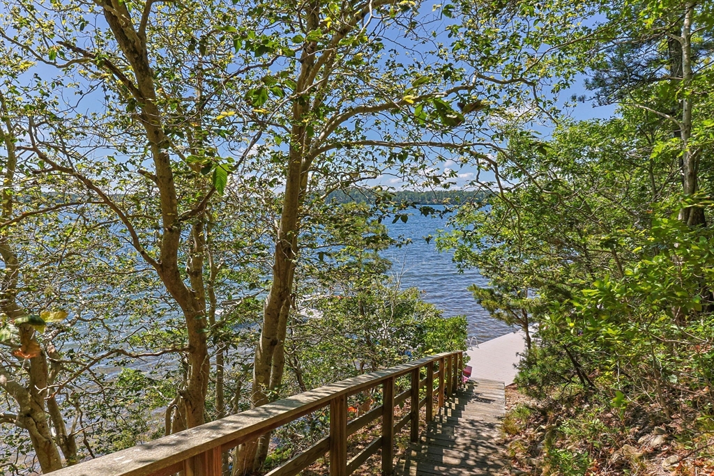 Brewster, Massachusetts 02631, United States, 3 Bedrooms Bedrooms, ,2 BathroomsBathrooms,Residential,Active,173783