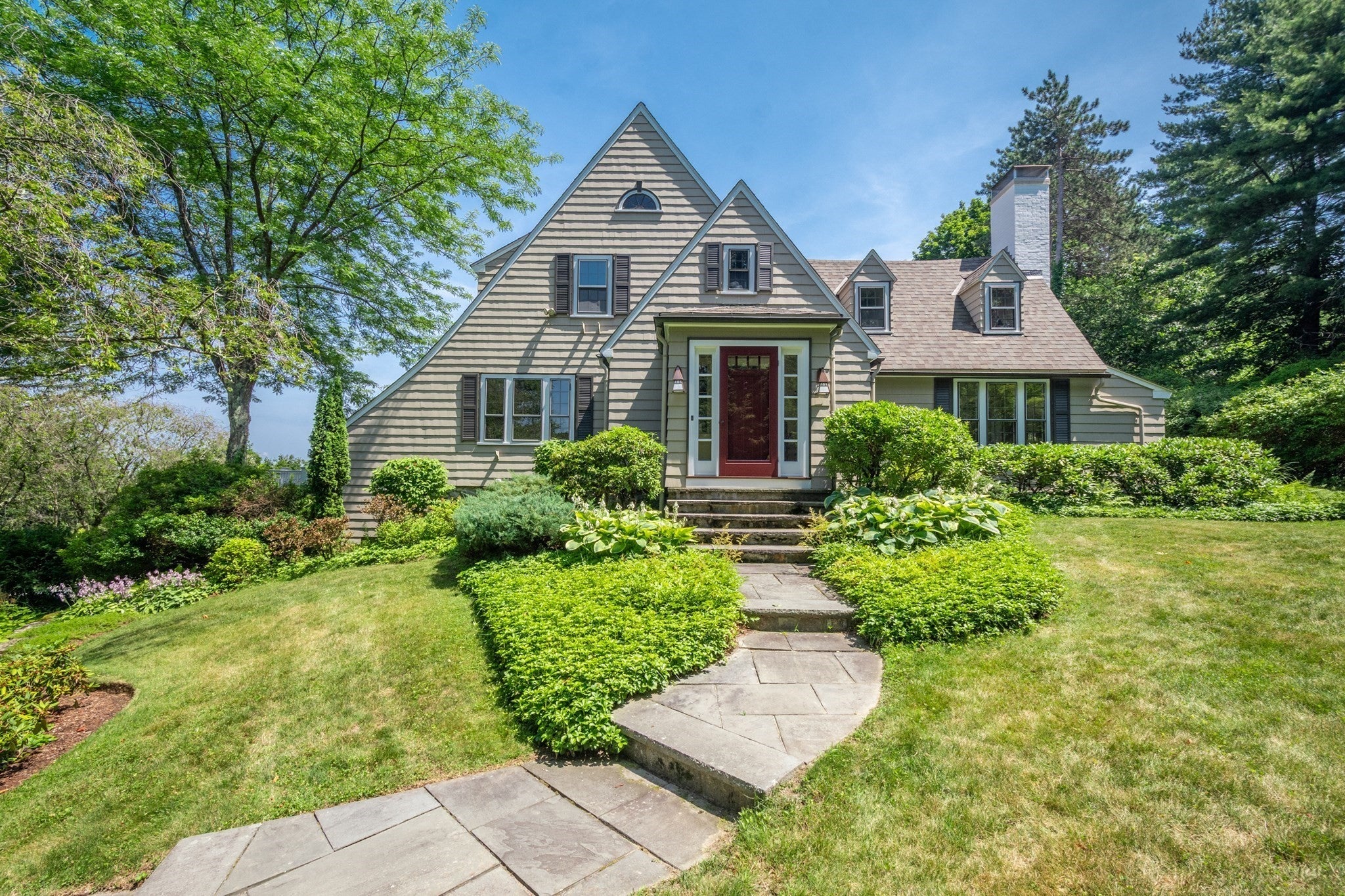 Photo of 9 Hilliard Road, Lincoln, MA