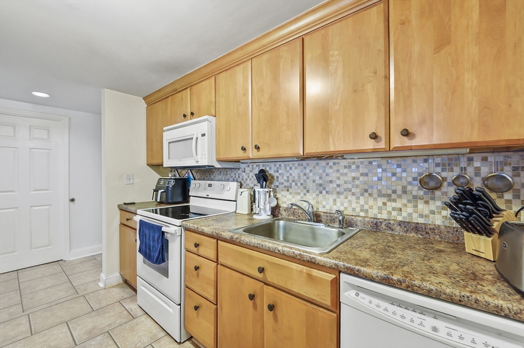 96 Old Colony Avenue 158
