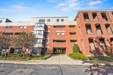 96 Old Colony Avenue 158 Taunton MA 02718