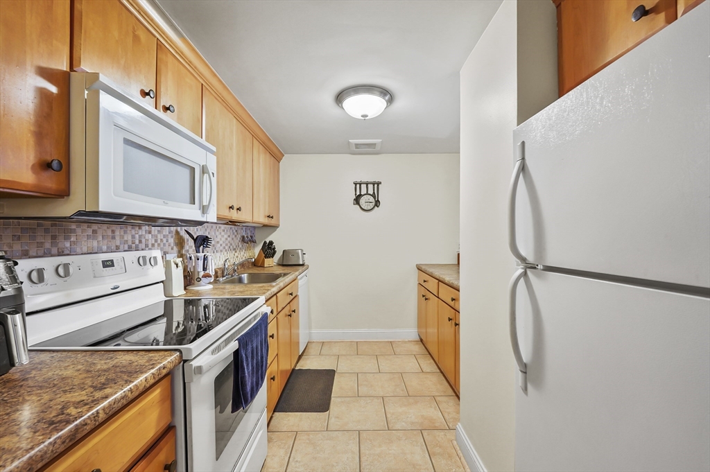 96 Old Colony Avenue 158