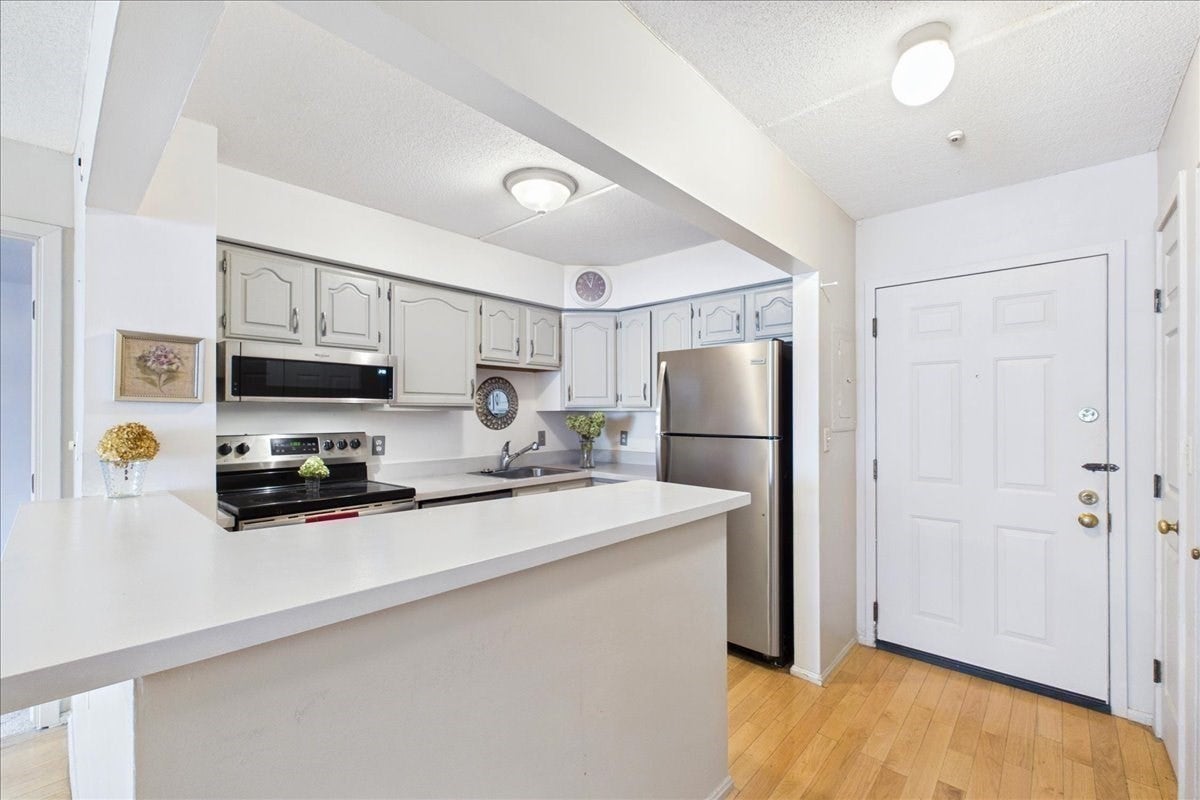 4975 Washington St #310, Boston, MA Photo #11