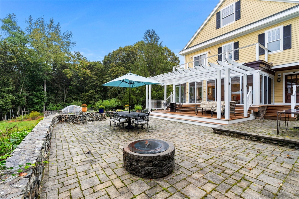 14 Utica Street