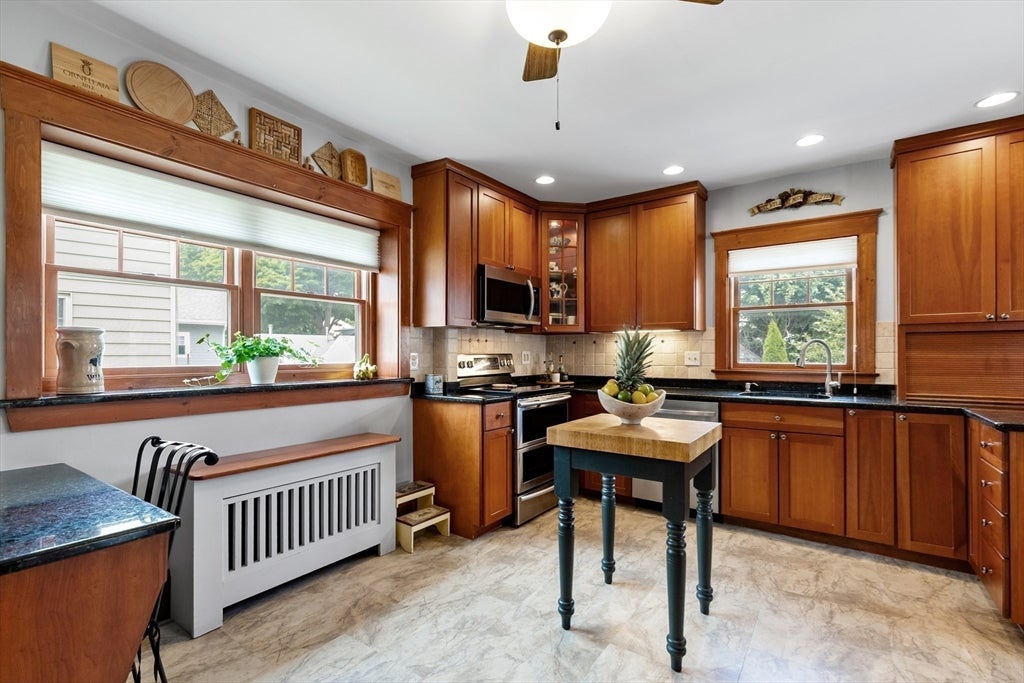 21 Bertram St, Beverly, MA Photo #15