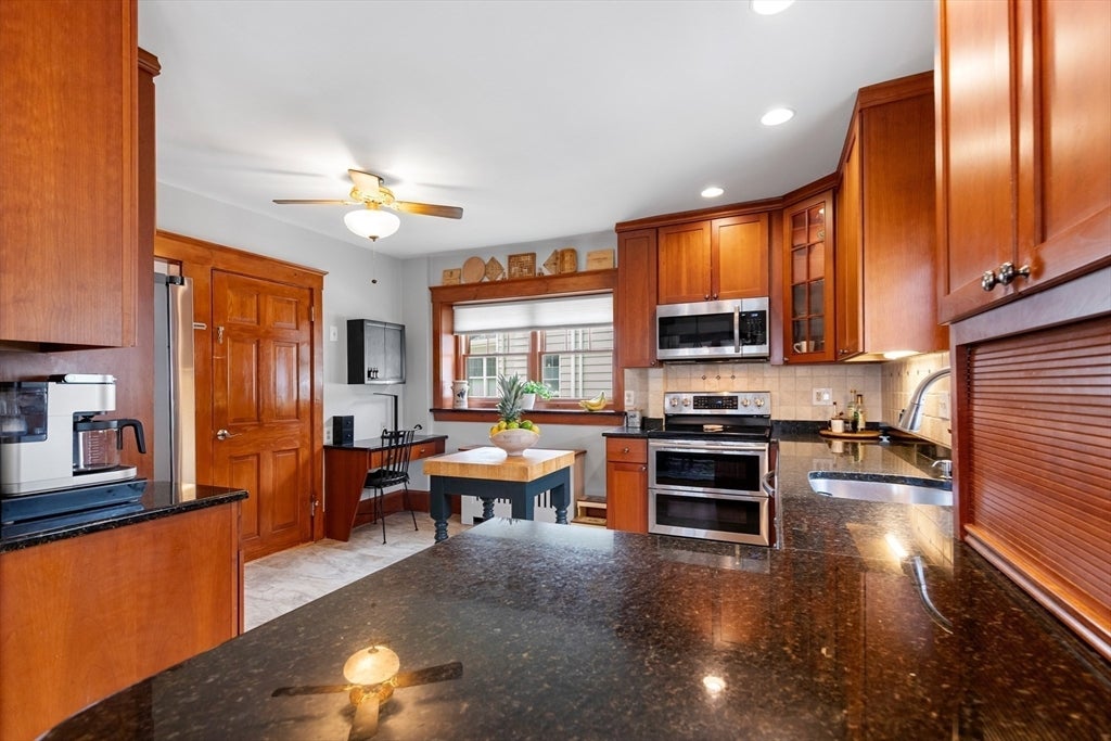21 Bertram St, Beverly, MA Photo #11