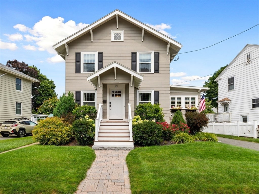Photo of 21 Bertram St, Beverly, MA