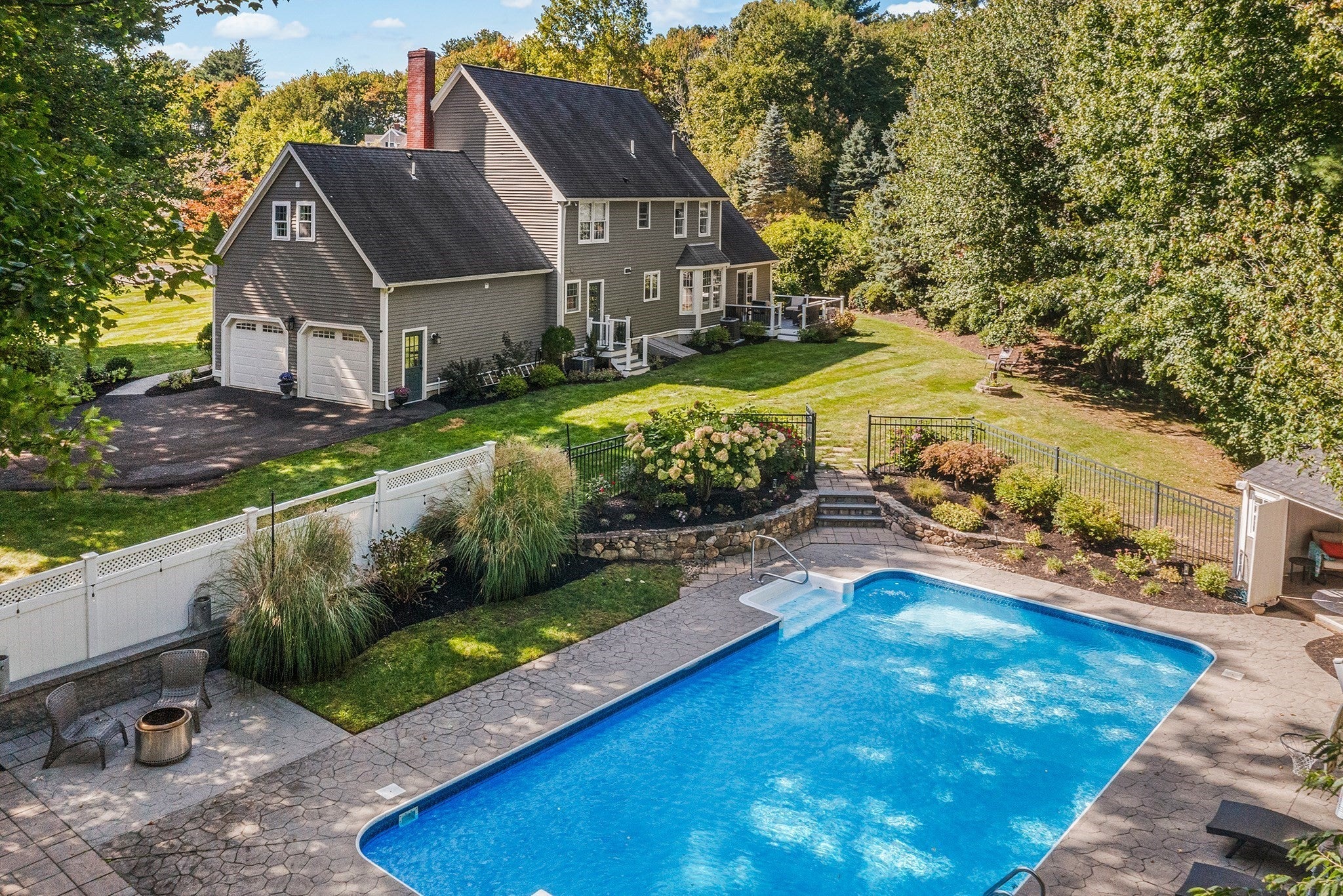 6 Carriage House Way