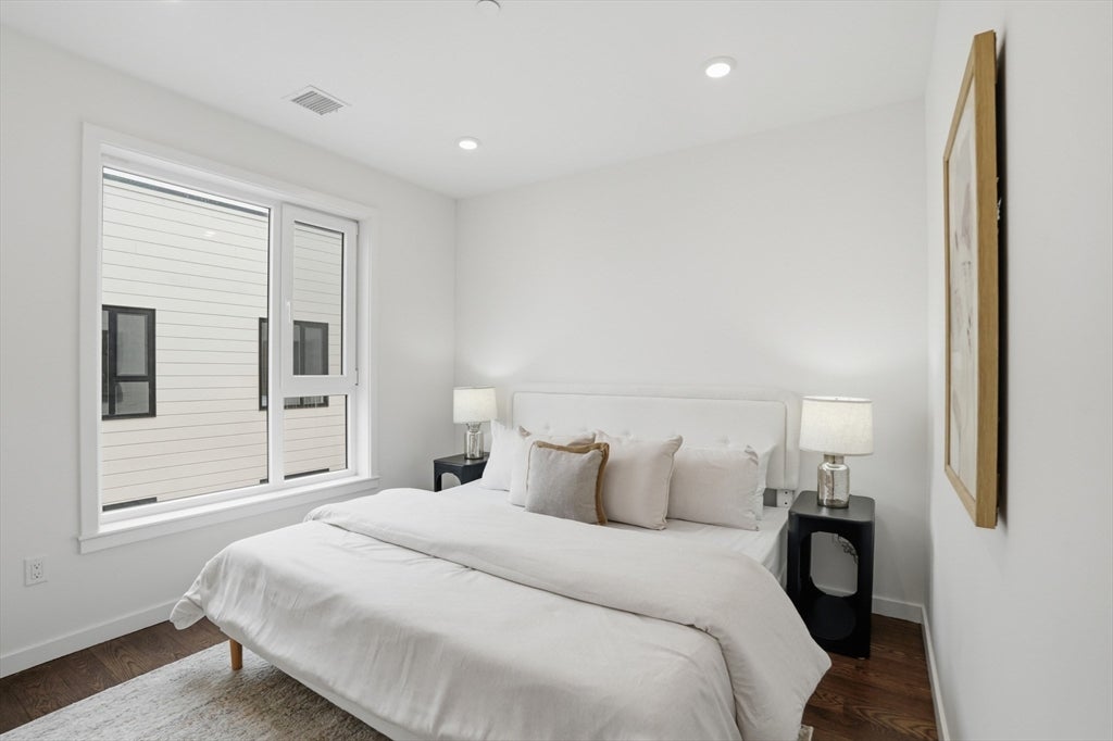 267 Old Colony AVE #602, Boston, MA Photo #14