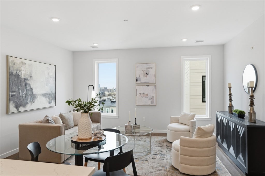 267 Old Colony 602