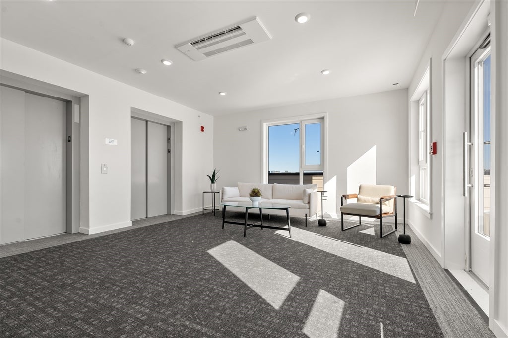 267 Old Colony AVE #602, Boston, MA Photo #25