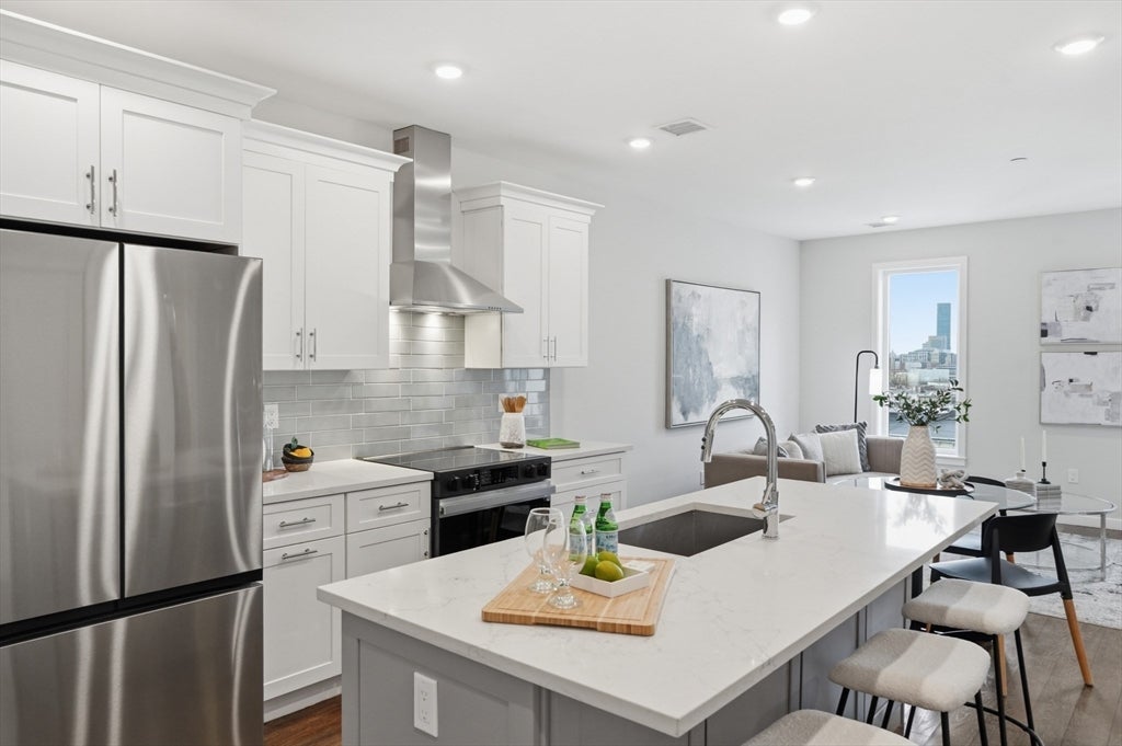 267 Old Colony 602