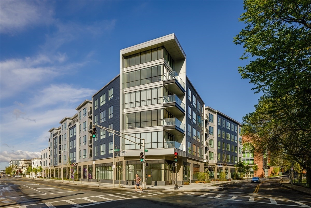 3531 Washington St 203