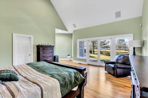 Single Family Residence in Mashpee MA 326 Willowbend Dr 14.jpg