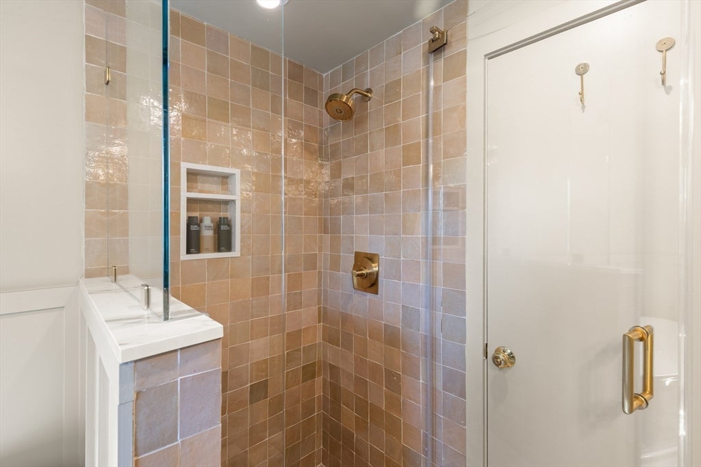 12 Arborview Rd, Boston, MA Photo #12